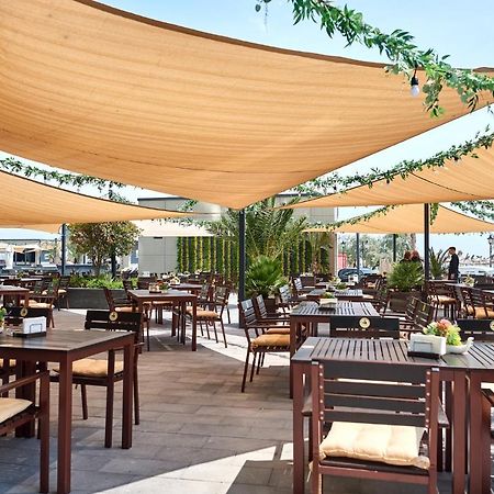 Royale Sundance Studio 8 Beach Spa & Pool Mamaia Nord Lägenhet Exteriör bild